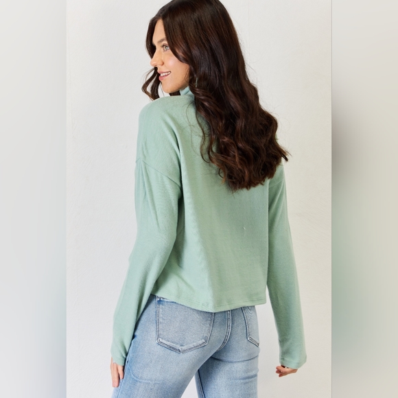 HYFVE Designer Long Sleeve Turtleneck Top - Picture 2 of 6